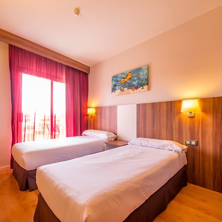 Golden Avenida Family Suites 4* Salou Dış mekan fotoğraf