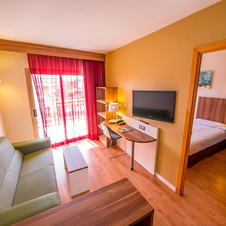 Golden Avenida Family Suites 4* Salou Dış mekan fotoğraf