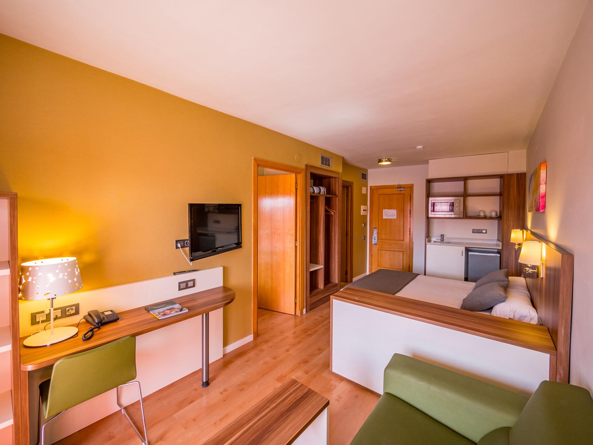 Golden Avenida Family Suites 4* Salou Dış mekan fotoğraf
