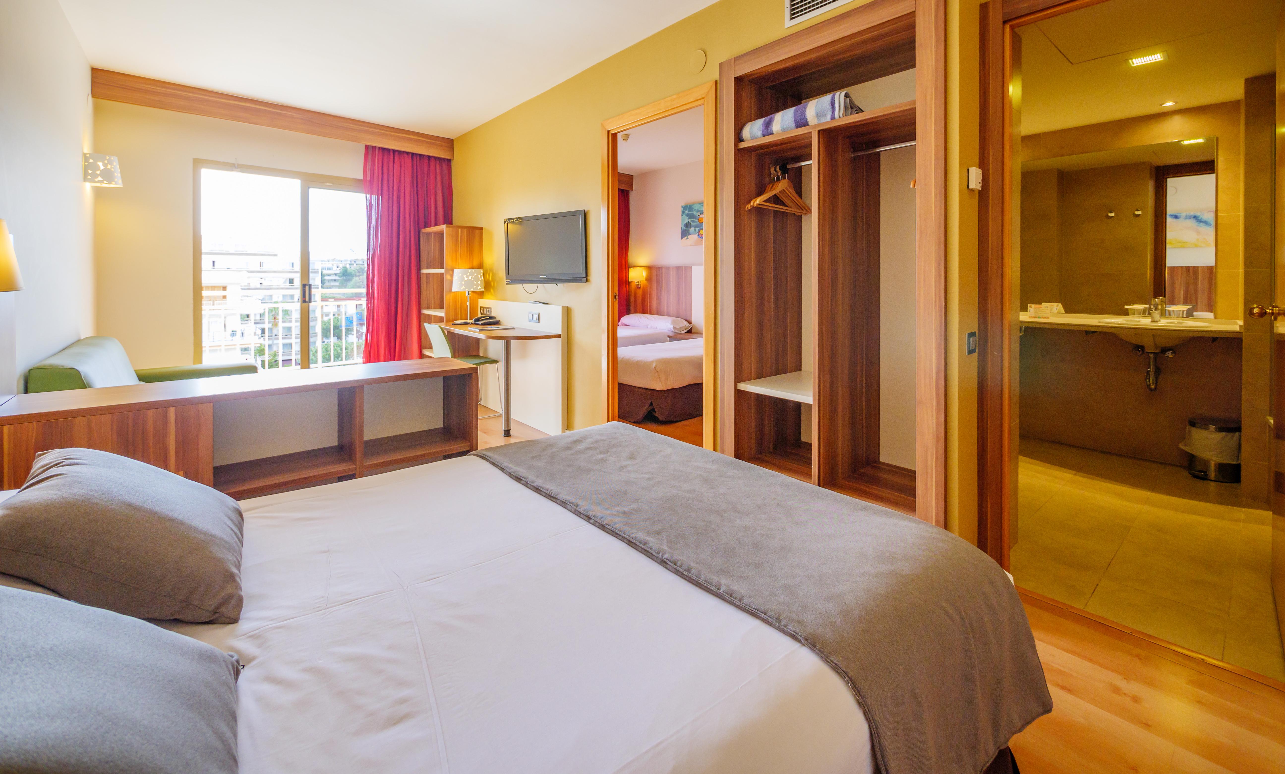 Golden Avenida Family Suites 4* Salou Dış mekan fotoğraf