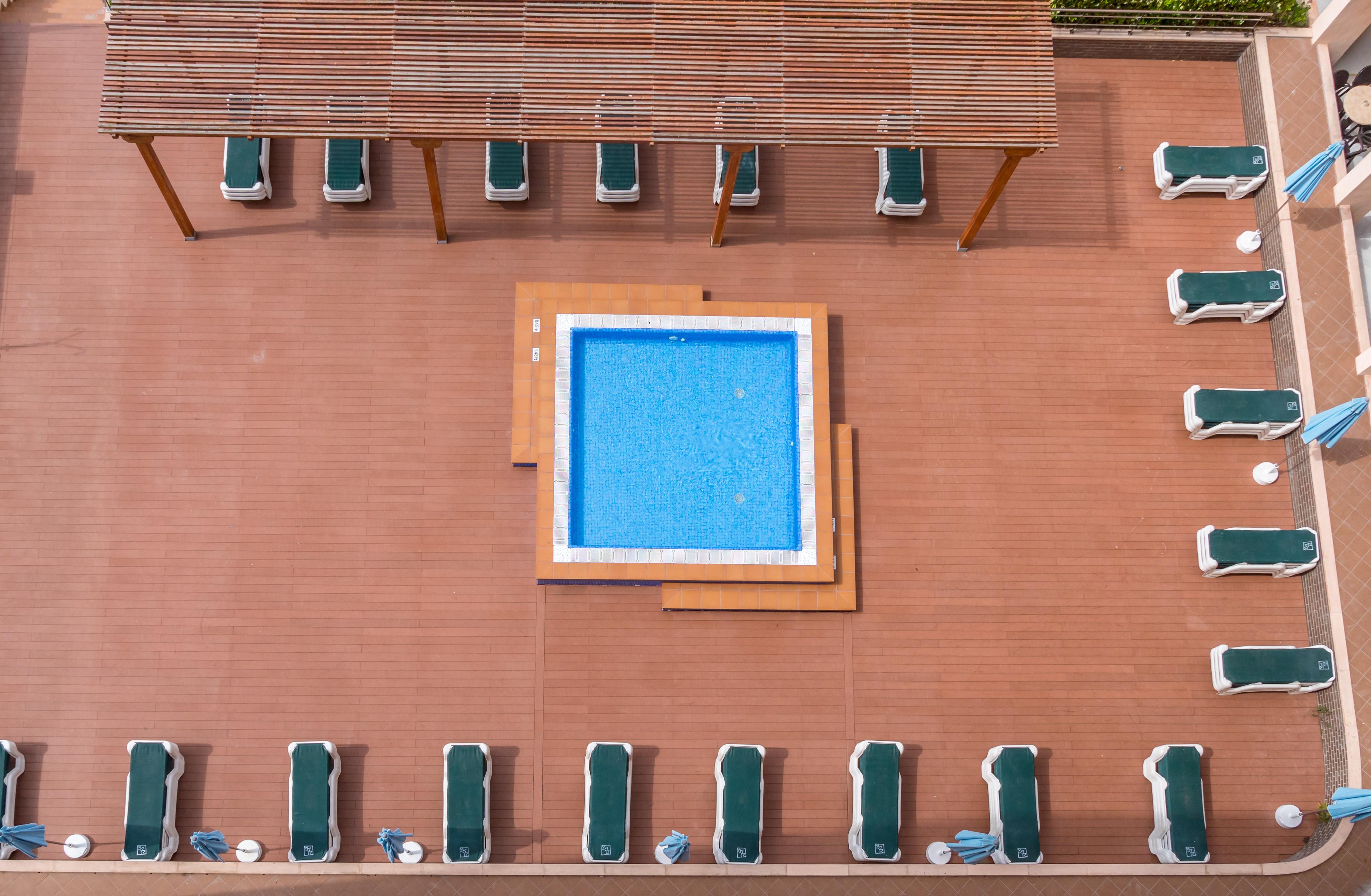Golden Avenida Family Suites 4* Salou Dış mekan fotoğraf