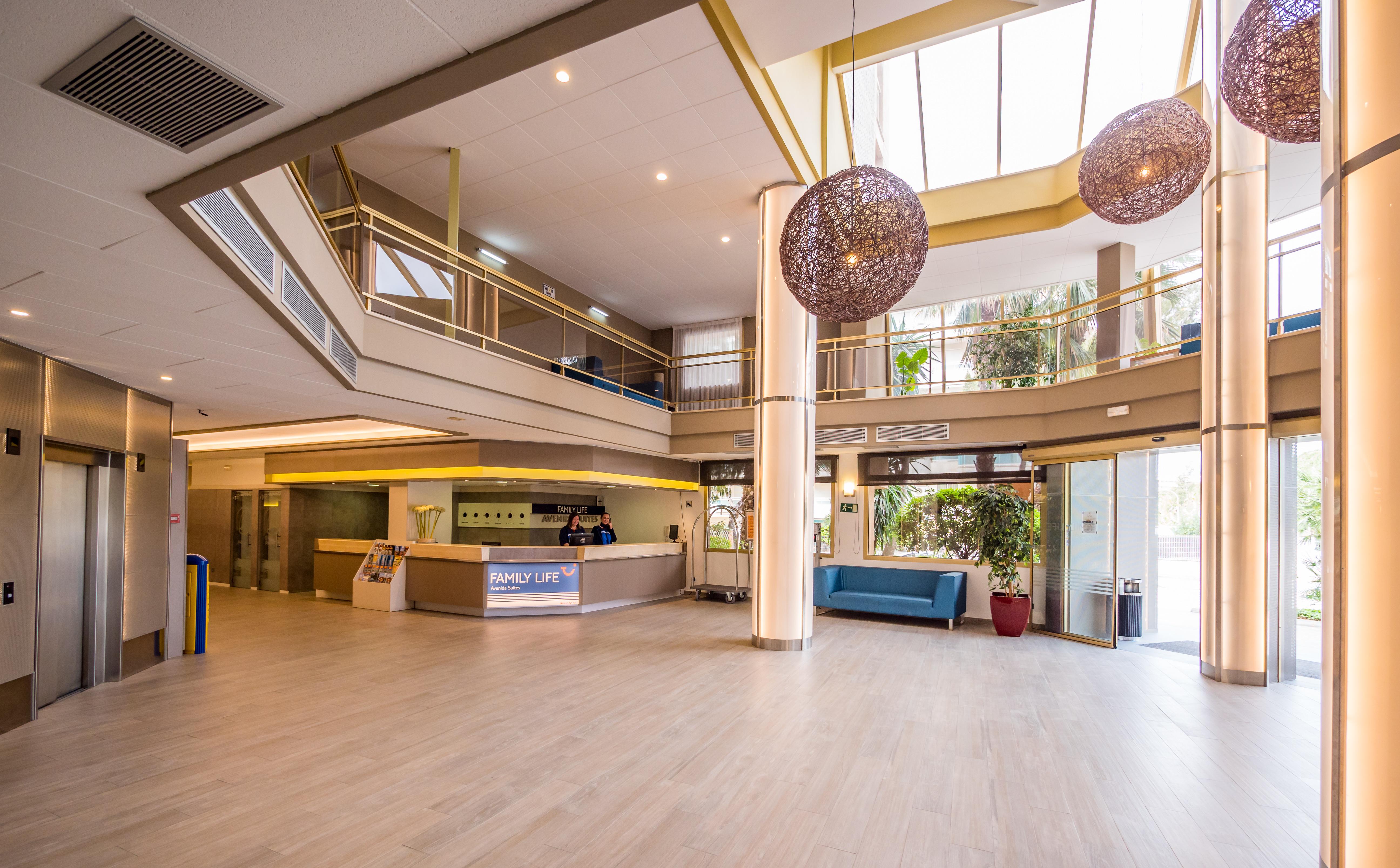 Golden Avenida Family Suites 4* Salou Dış mekan fotoğraf