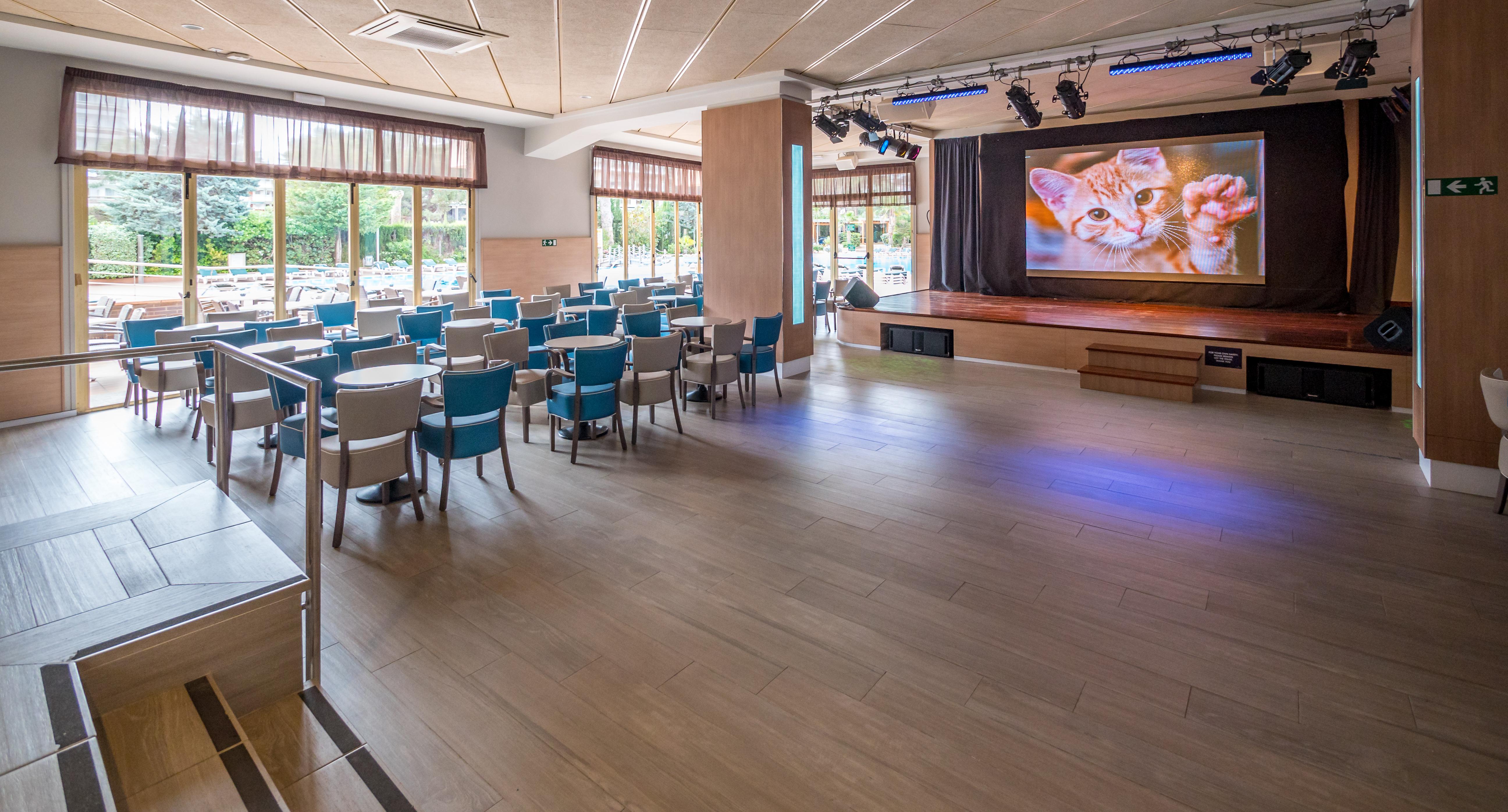 Golden Avenida Family Suites 4* Salou Dış mekan fotoğraf