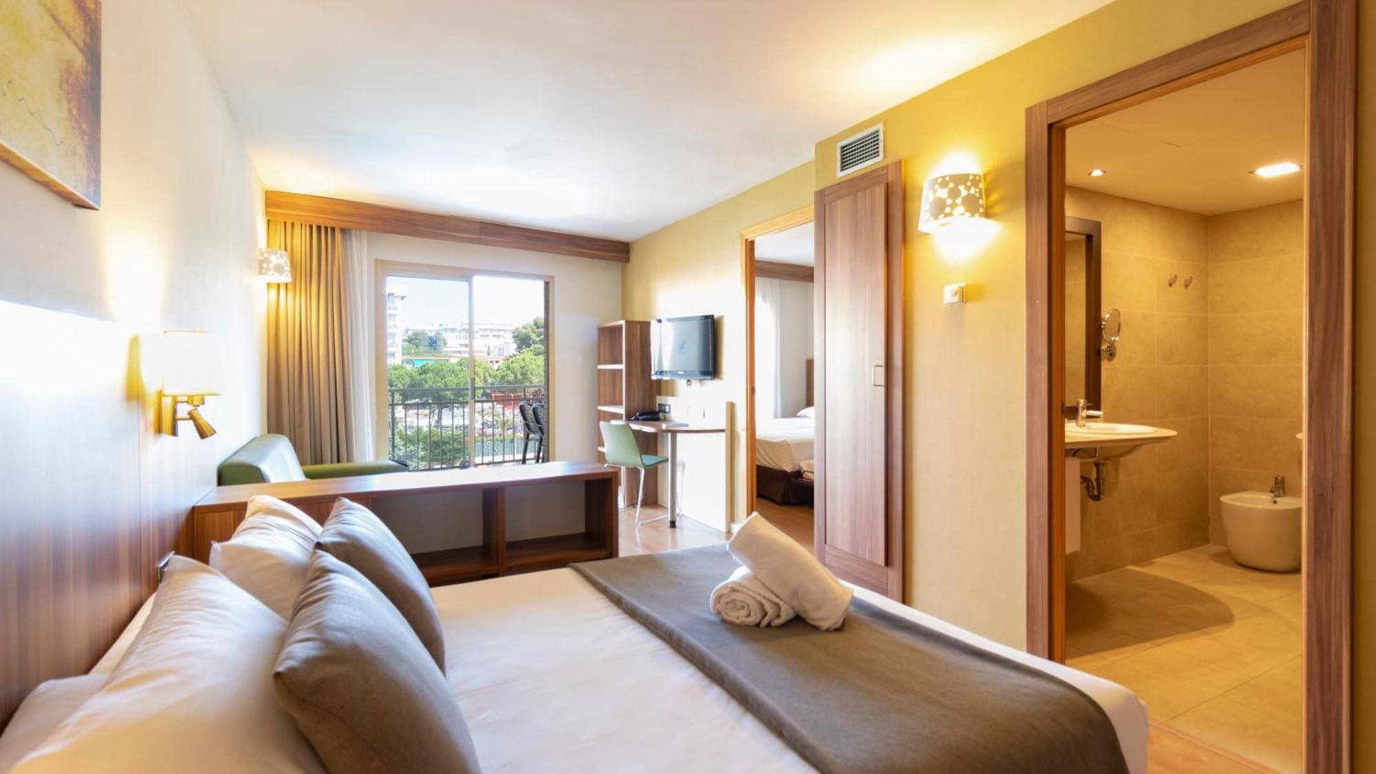 Golden Avenida Family Suites 4* Salou Dış mekan fotoğraf