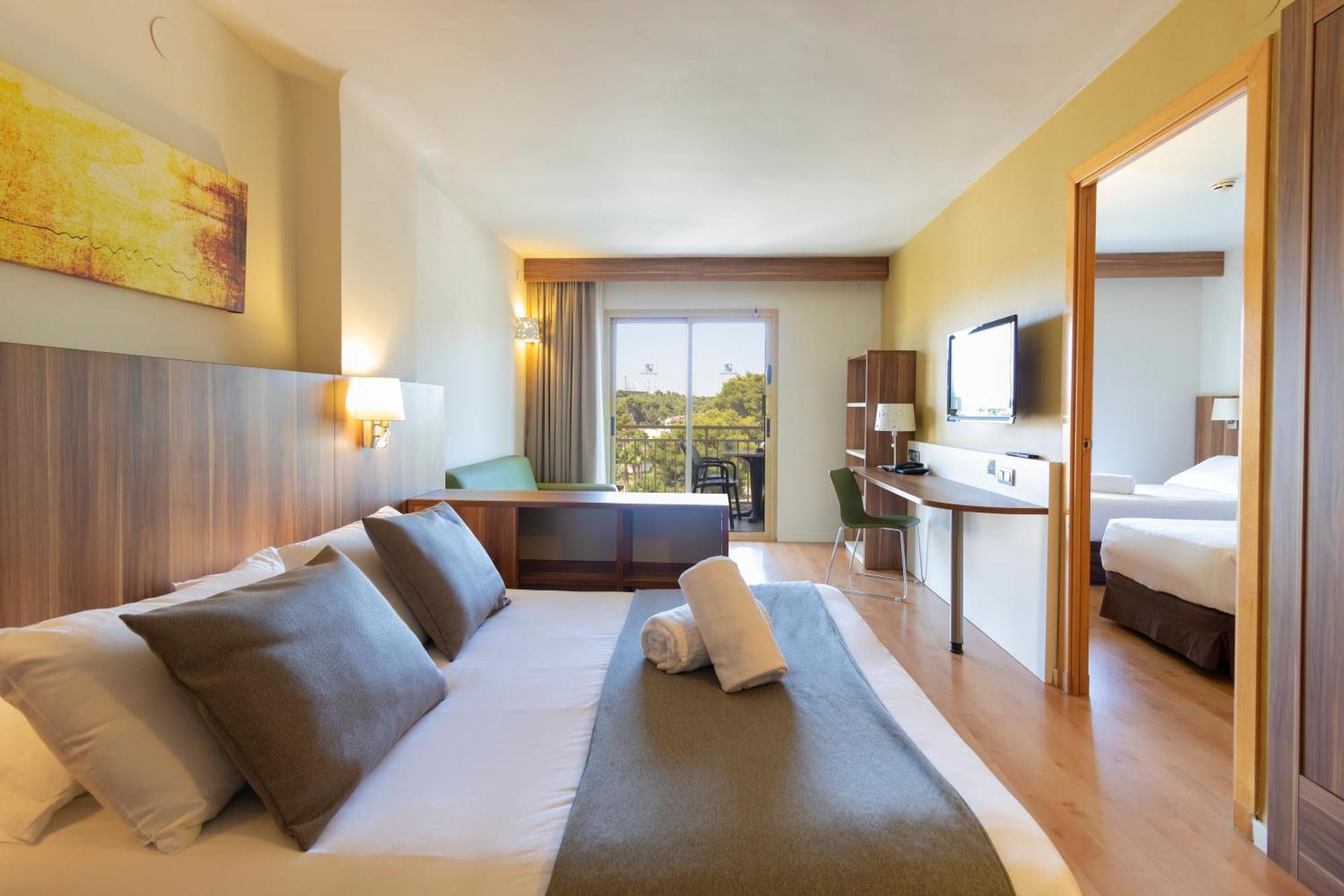 Golden Avenida Family Suites 4* Salou Dış mekan fotoğraf