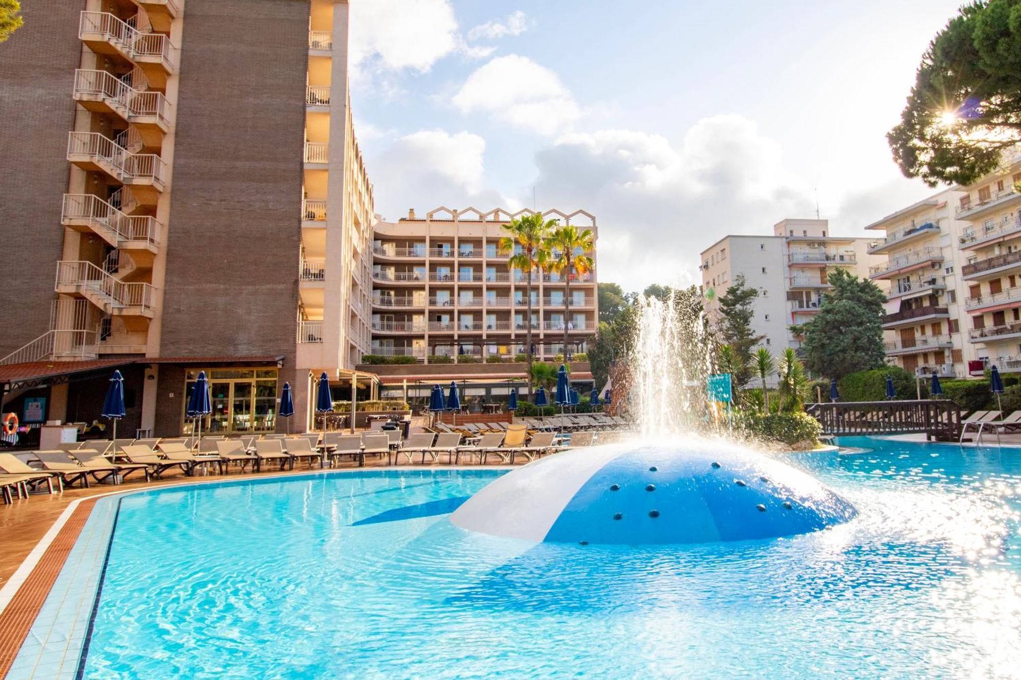 Golden Avenida Family Suites 4* Salou Dış mekan fotoğraf