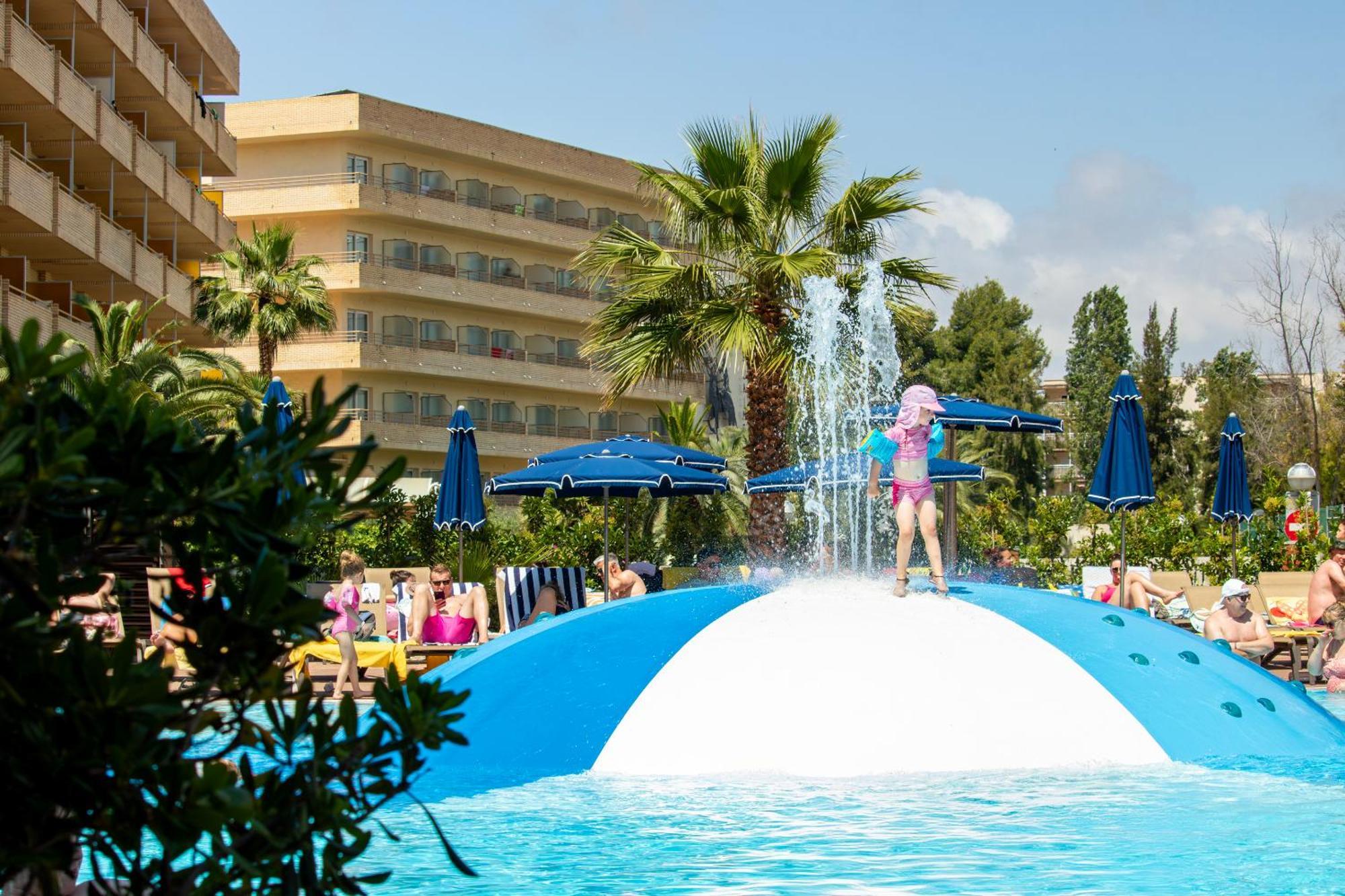 Golden Avenida Family Suites 4* Salou Dış mekan fotoğraf