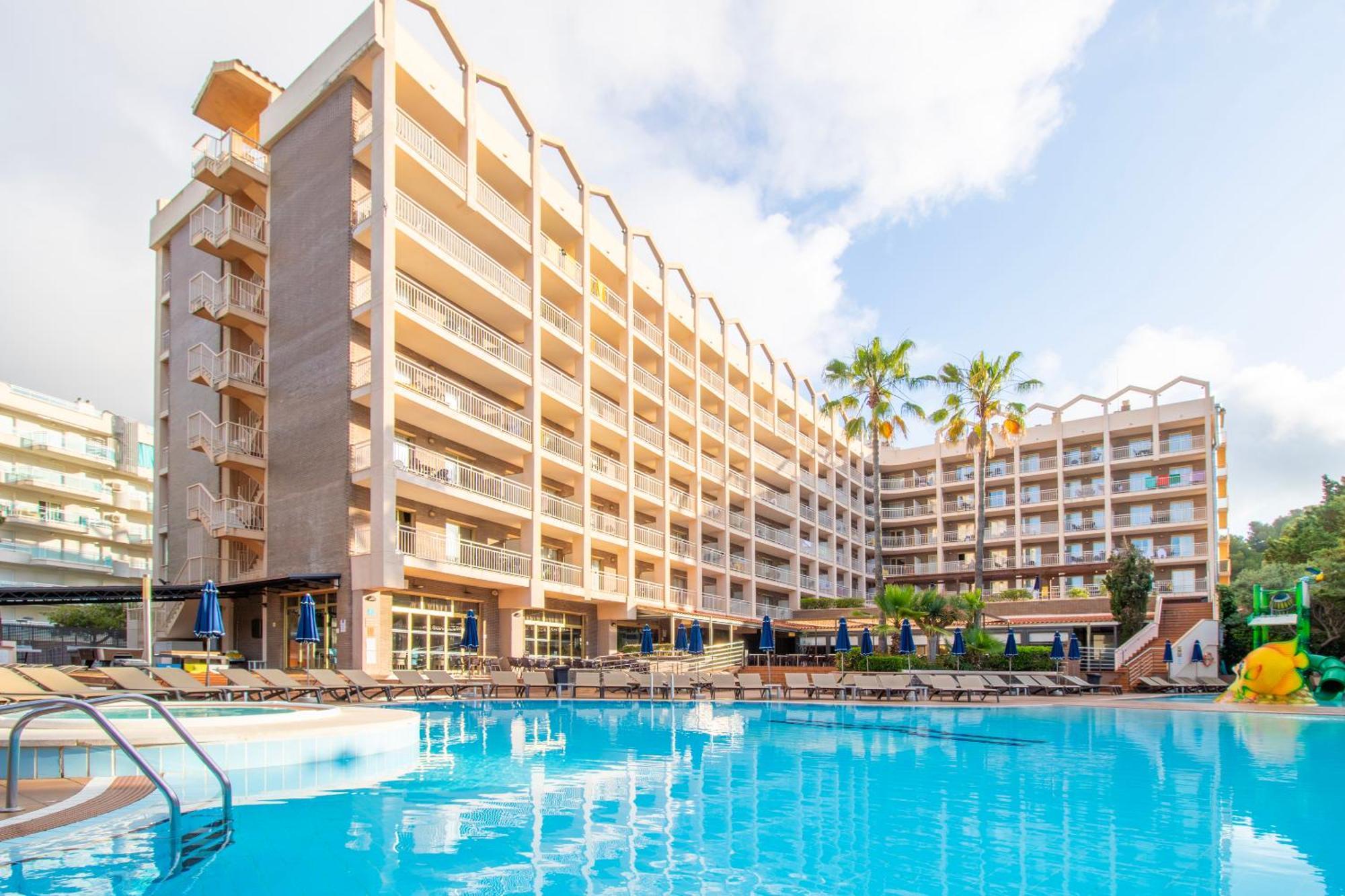 Golden Avenida Family Suites 4* Salou Dış mekan fotoğraf