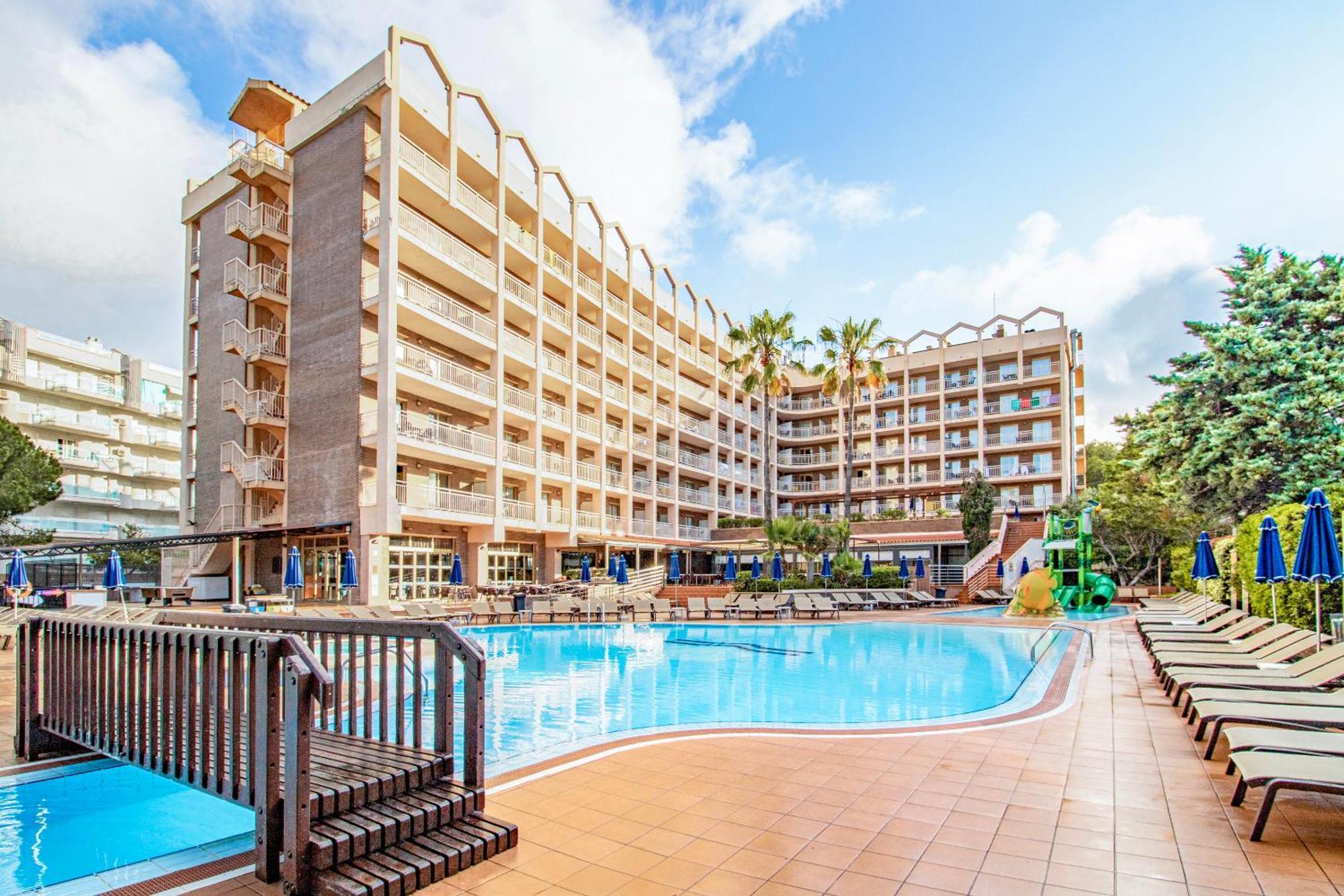 Golden Avenida Family Suites 4* Salou Dış mekan fotoğraf