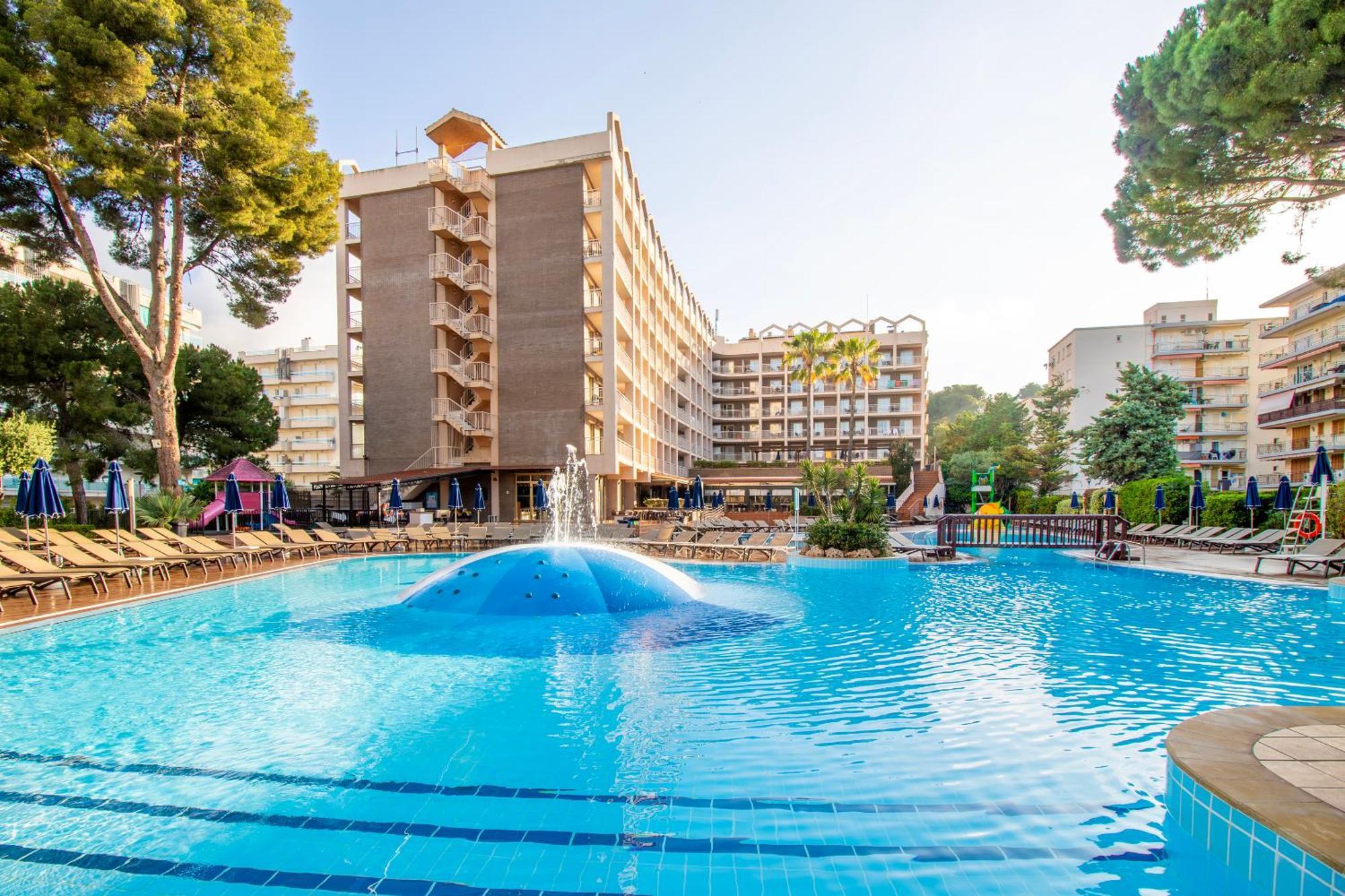 Golden Avenida Family Suites 4* Salou Dış mekan fotoğraf