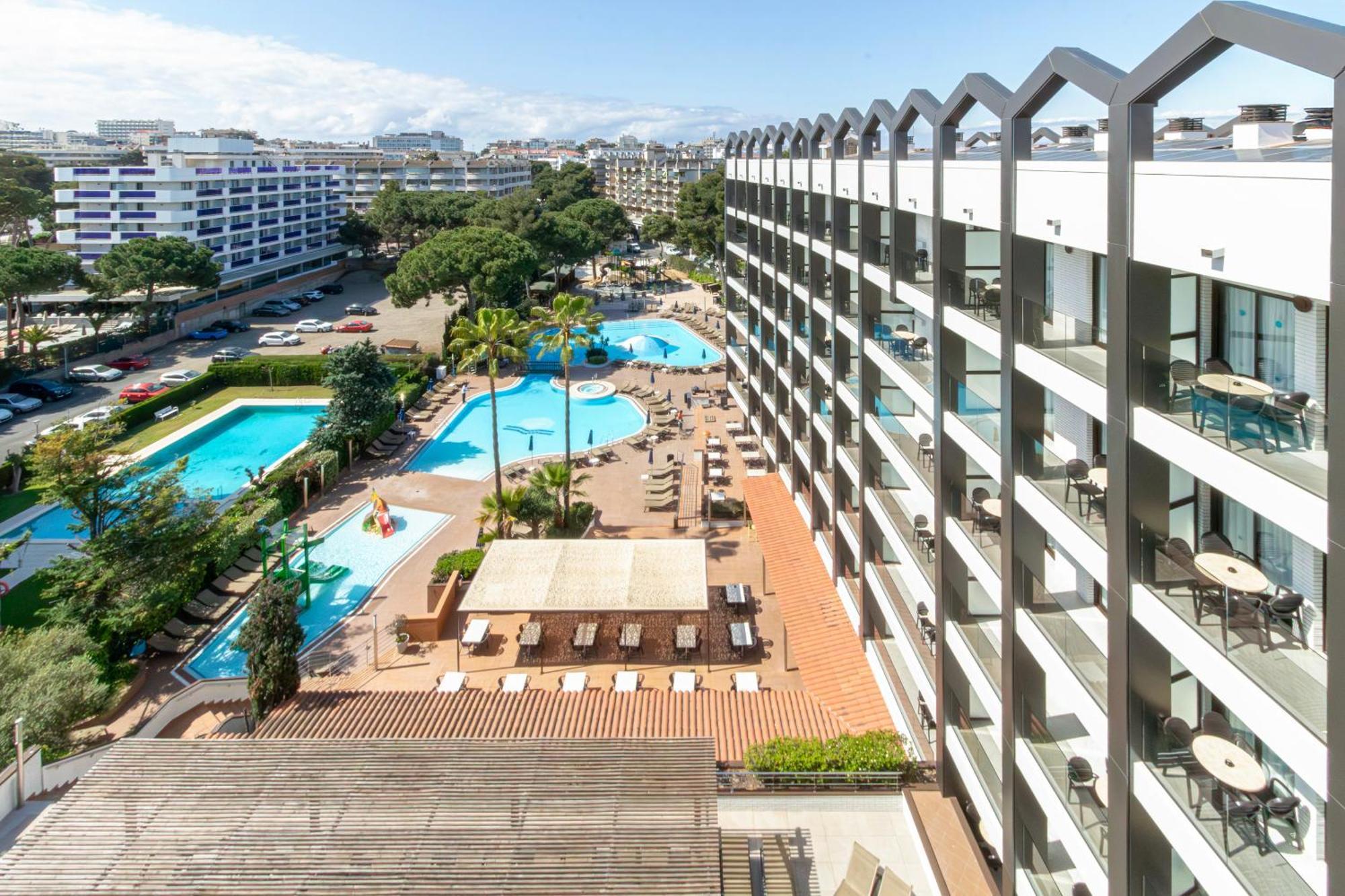 Golden Avenida Family Suites 4* Salou Dış mekan fotoğraf