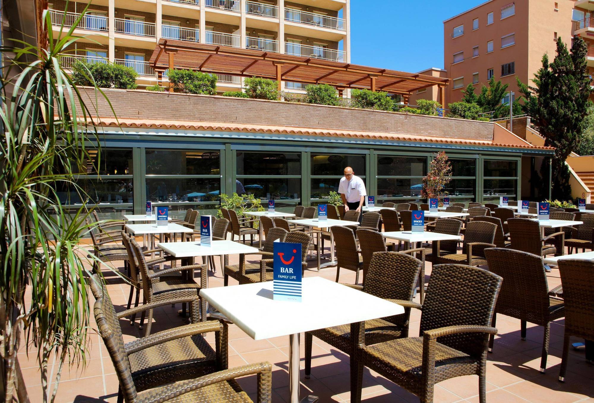 Golden Avenida Family Suites 4* Salou Dış mekan fotoğraf