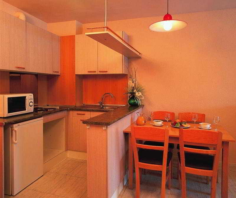 Golden Avenida Family Suites 4* Salou Dış mekan fotoğraf