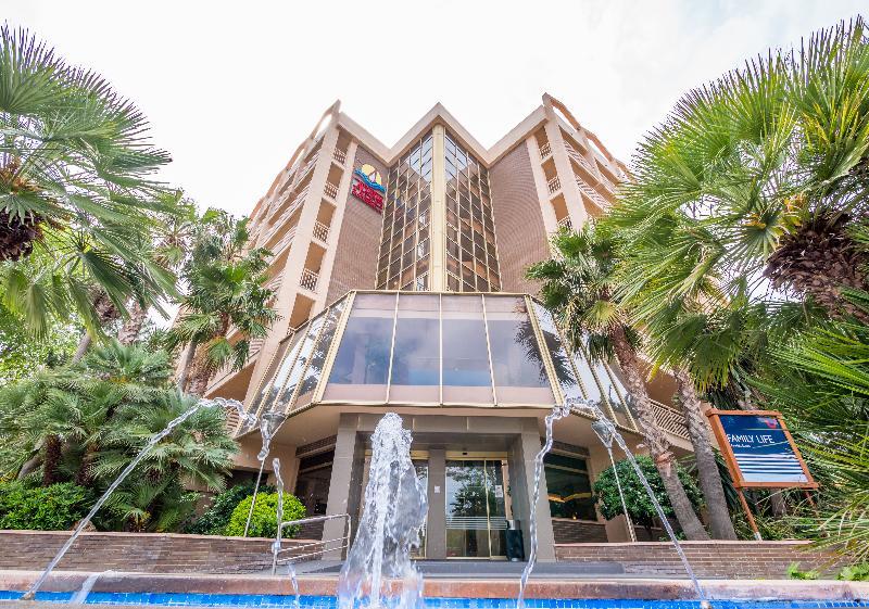 Golden Avenida Family Suites 4* Salou Dış mekan fotoğraf
